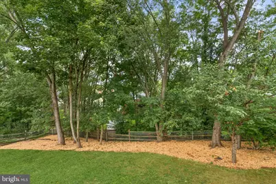 10163 Yorktown Way, Great Falls, VA 22066 - Photo 45