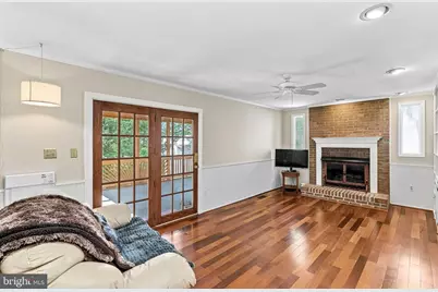10163 Yorktown Way, Great Falls, VA 22066 - Photo 15