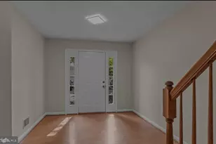 18763 Trident Sq, Leesburg, VA 20176 - Photo 3