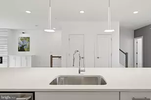 44824 Tiverton Sq, Ashburn, VA 20147 - Photo 17