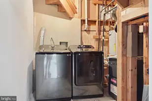 20827 Butterwood Falls Terrace, Sterling, VA 20165 - Photo 29
