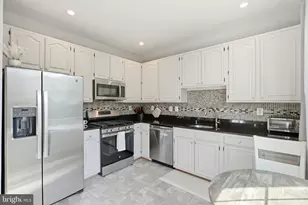 20827 Butterwood Falls Terrace, Sterling, VA 20165 - Photo 5