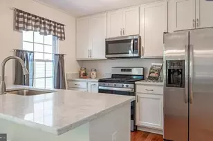 44054 Gala Cir, Ashburn, VA 20147 - Photo 9