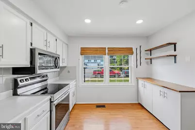 706 Edwards Ferry Road NE, Leesburg, VA 20176 - Photo 9