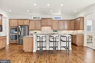 20646 Holyoke Dr, Ashburn, VA 20147 - Photo 5