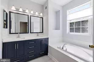 43607 McDowell Sq, Leesburg, VA 20176 - Photo 29