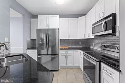 662 Gateway Drive SE #211, Leesburg, VA 20175 - Photo 9