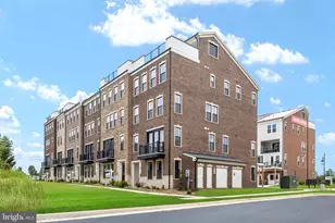 20876 Murry Fls Ter, Ashburn, VA 20147 - Photo 3