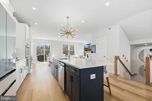 1027 Venifena Terrace SE, Leesburg, VA 20175 - Photo 7