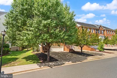 19232 Kepharts Mill Terrace, Leesburg, VA 20176 - Photo 5