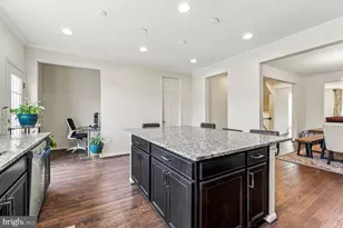 21521 Willow Breeze Sq, Ashburn, VA 20147 - Photo 13
