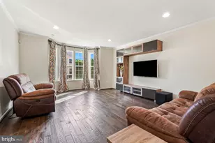 21521 Willow Breeze Sq, Ashburn, VA 20147 - Photo 5