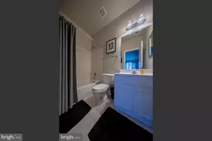 42525 Magellan Square, Brambleton, VA 20148 - Photo 17