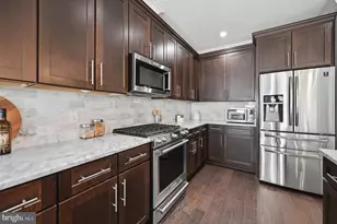 43565 Michigan Sq, Leesburg, VA 20176 - Photo 17