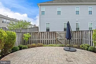 42350 Benfold Square, Brambleton, VA 20148 - Photo 35