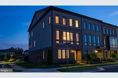 44621 Uptown Row Drive, Ashburn, VA 20147 - Photo 11