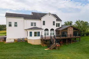 37796 Elizabeths Field Ln, Purcellville, VA 20132 - Photo 17