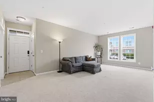 24682 Byrne Meadow Square, Aldie, VA 20105 - Photo 5
