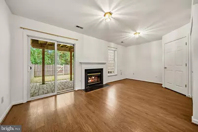 25251 Dunvegan Square, Chantilly, VA 20152 - Photo 3