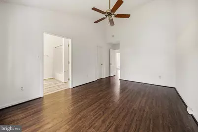 25251 Dunvegan Square, Chantilly, VA 20152 - Photo 15