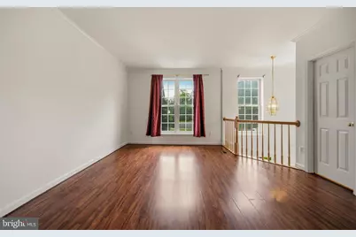 25251 Dunvegan Square, Chantilly, VA 20152 - Photo 7