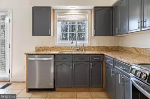 36767 Pelham Ct, Purcellville, VA 20132 - Photo 13