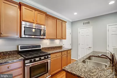 20638 Sibbald Square, Ashburn, VA 20147 - Photo 3