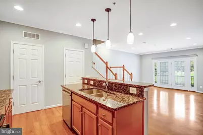20638 Sibbald Square, Ashburn, VA 20147 - Photo 5
