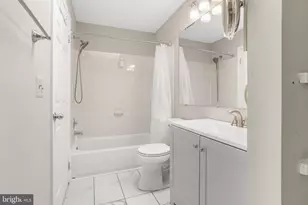 22 Fenton Wood Dr, Sterling, VA 20165 - Photo 33