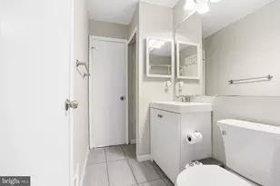 22 Fenton Wood Dr, Sterling, VA 20165 - Photo 21
