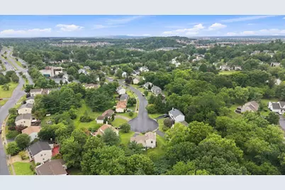 7 Red Wing Court, Sterling, VA 20164 - Photo 3