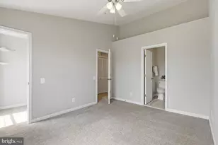 21833 Baldwin Square, Sterling, VA 20164 - Photo 23