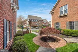 18488 Lanier Island Square, Leesburg, VA 20176 - Photo 3
