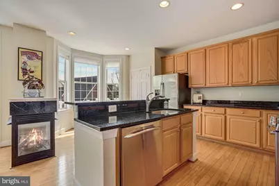 18488 Lanier Island Square, Leesburg, VA 20176 - Photo 17