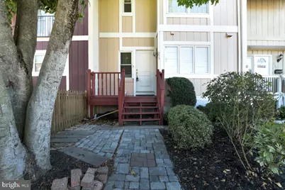 255 Meadows Lane NE, Leesburg, VA 20176 - Photo 1