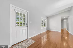 114 Birch St NE, Leesburg, VA 20176 - Photo 5