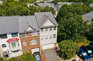 21760 Brondesbury Park Terrace, Sterling, VA 20166 - Photo 5