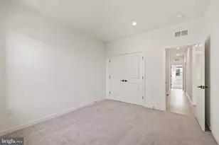 20912 Bluebird Sq, Sterling, VA 20165 - Photo 27