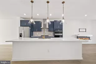 20912 Bluebird Sq, Sterling, VA 20165 - Photo 3