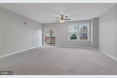 24546 Byrne Meadow Square, Aldie, VA 20105 - Photo 9