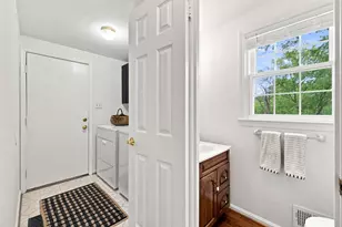 1205 Bradfield Dr SW, Leesburg, VA 20175 - Photo 21