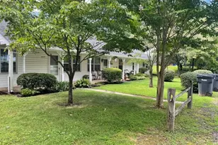 208 Maple St, Middleburg, VA 20117 - Photo 1