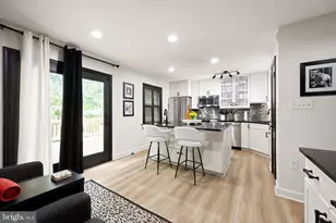 208 Occoquan Terrace SW, Leesburg, VA 20175 - Photo 13