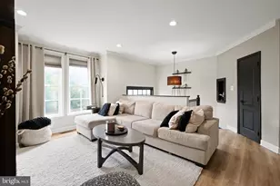 208 Occoquan Terrace SW, Leesburg, VA 20175 - Photo 5