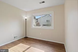 103 Farmington Ln, Sterling, VA 20164 - Photo 3