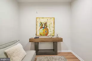 21610 Hawksbill High Cir, Sterling, VA 20164 - Photo 23