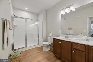 21610 Hawksbill High Cir, Sterling, VA 20164 - Photo 21