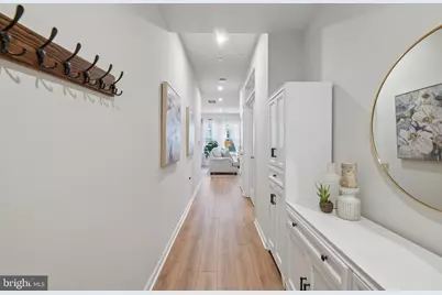 21610 Hawksbill High Circle #102, Sterling, VA 20164 - Photo 3