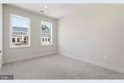 42200 Shining Star Square, Brambleton, VA 20148 - Photo 17