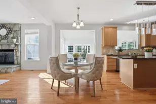 25209 Eisenhower Dr, Chantilly, VA 20152 - Photo 9